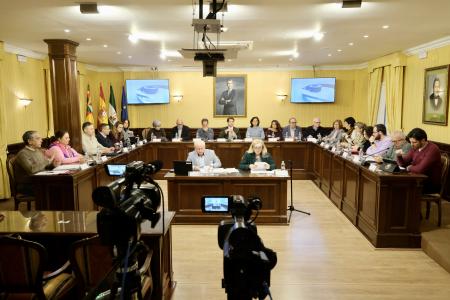 imagen de Cabra aprueba el presupuesto 2026 de 29,76 M€ con 11,5 M€ en inversiones y remanente positivo >6 M€