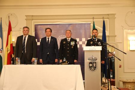 imagen de Lucena: Policía Local homenajea a 20 años de servicio, ovaciona a Ortiz y anuncia drones