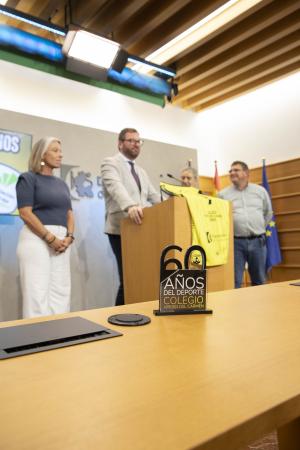 imagen de Diputación apoya 60º del Colegio Virgen del Carmen con partido ante Unicaja (11/4, 12:30)