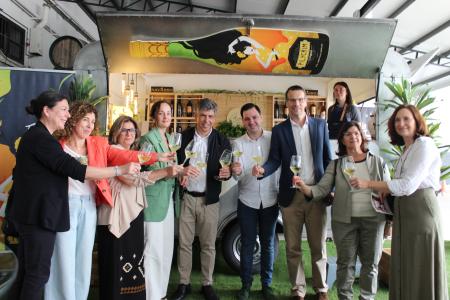 Montilla celebra la décima edición de Patios de Bodega (1-24 mayo) con 10 entidades y Viña Bus