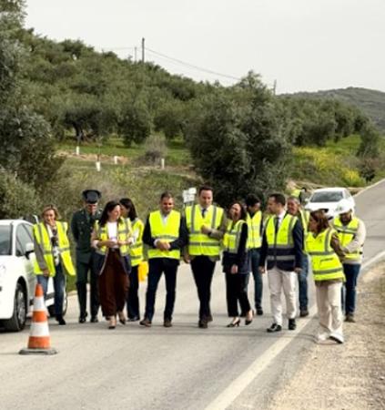 imagen de Temporal obliga a obras urgentes en carreteras de Priego: 8,5M en A-333, 10M y 90% aceituna pérdida
