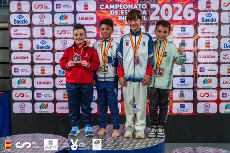imagen de Club Deportivo Karate Shotokan Priego logra dos medallas en Oviedo: plata Thiago, bronce Patricia