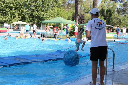 imagen de Más de 900 escolares participan en la Fiesta Acuática Escolar; piscinas abren el 22 de junio
