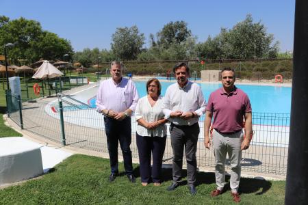 imagen de Piscina de Jauja reabre mejorada tras obra de 86.000€ y 20.000 entradas vendidas