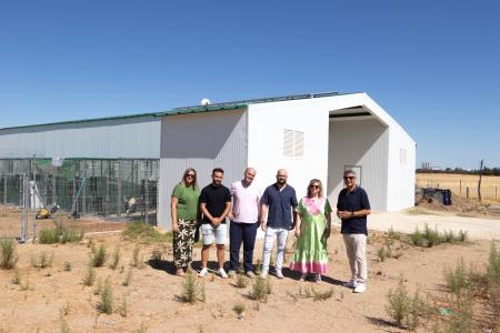 imagen de Hinojosa del Duque inaugura albergue temporal para perros y fomenta adopciones y voluntariado