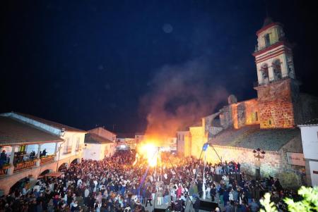 imagen de Dos Torres reúne a miles de visitantes en una Candelaria que fusionó tradición y espectáculo