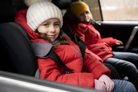 imagen de Seguridad Infantil en el Automóvil: Un llamado a la precaución con las mochilas escolares