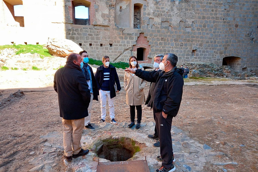 La Junta concluye los trabajos de excavación en la Plaza de Armas del Castillo de Belalcázar