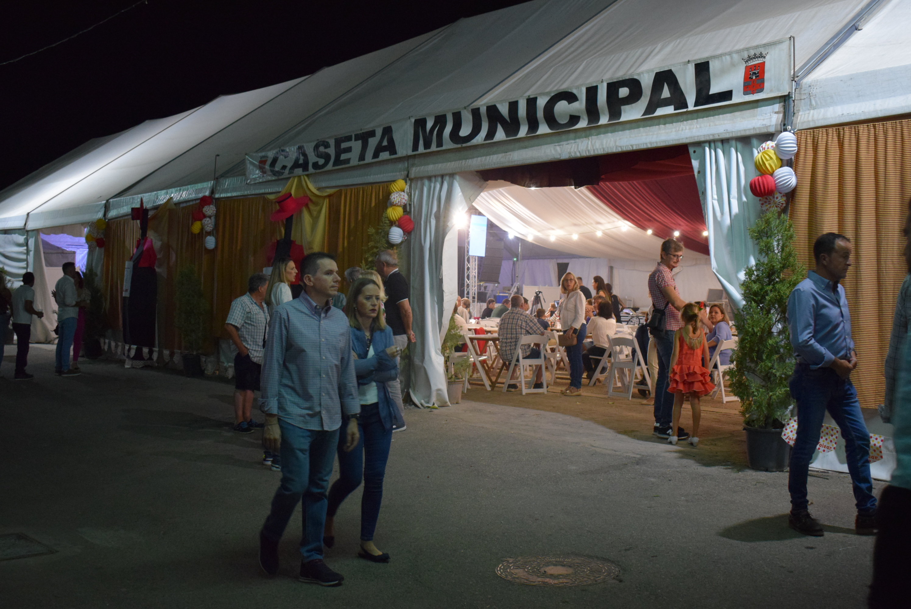 "Abierta licitación para explotación de café-bar-repostería en Caseta Municipal durante fiesta local en Almodóvar del Río"