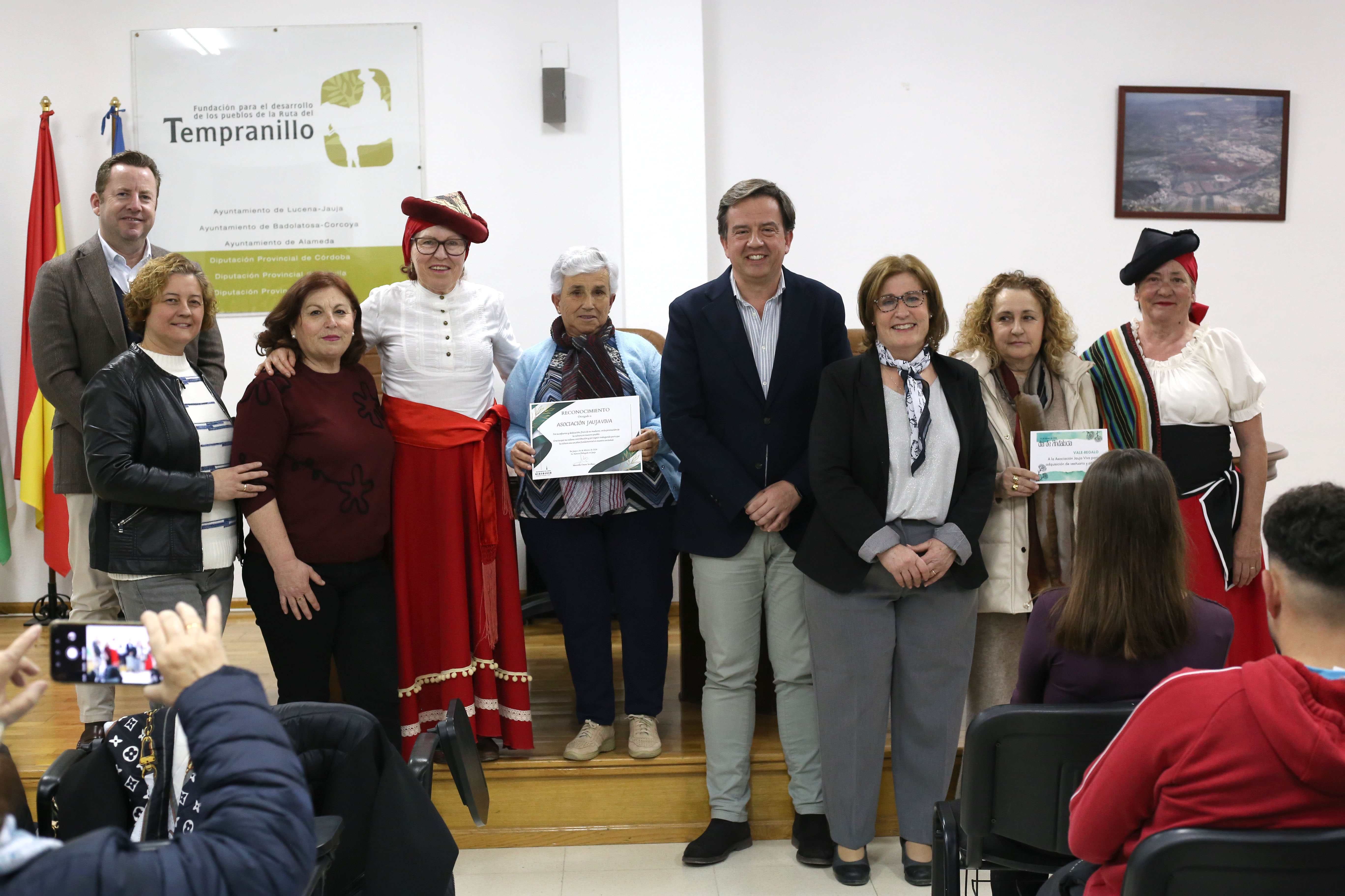 Jauja premia la labor educativa, deportiva y cultural en el Día de Andalucía